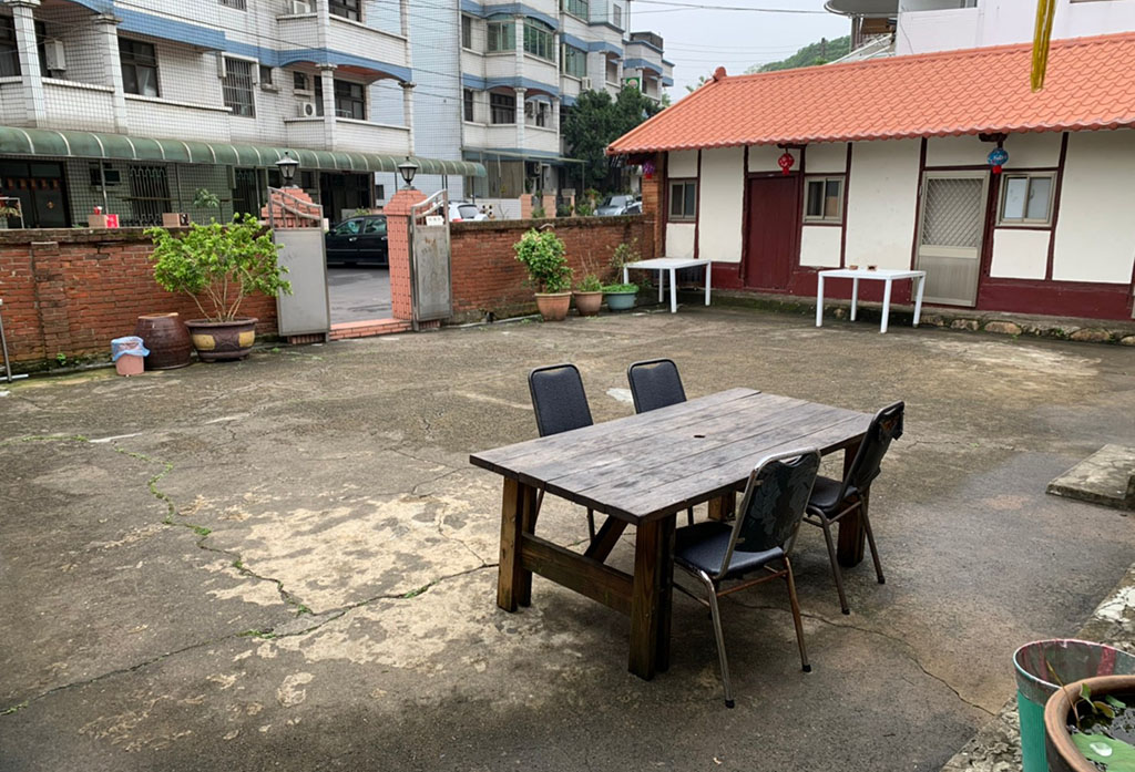 苗栗三義穎川美食館｜隱藏版客家美食，三合院特色餐廳，懷舊又復古