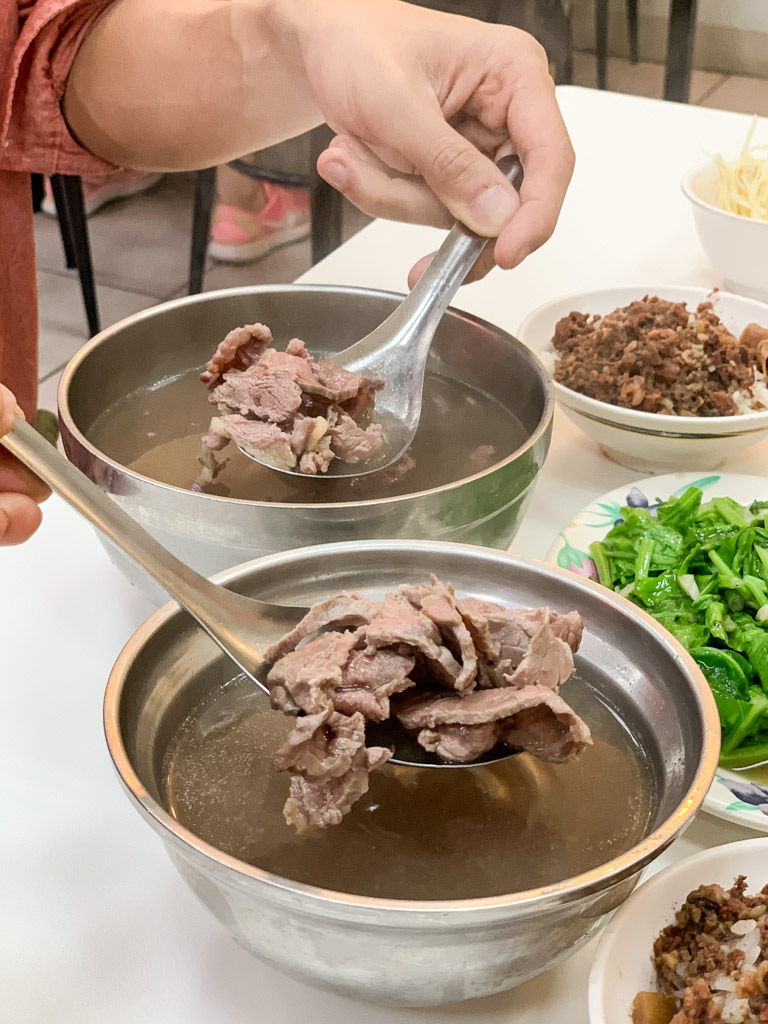 旗哥牛肉湯, 台南牛肉湯, 台南好市多附近美食, 台南北區牛肉湯, 台南美食, 台南牛燥飯