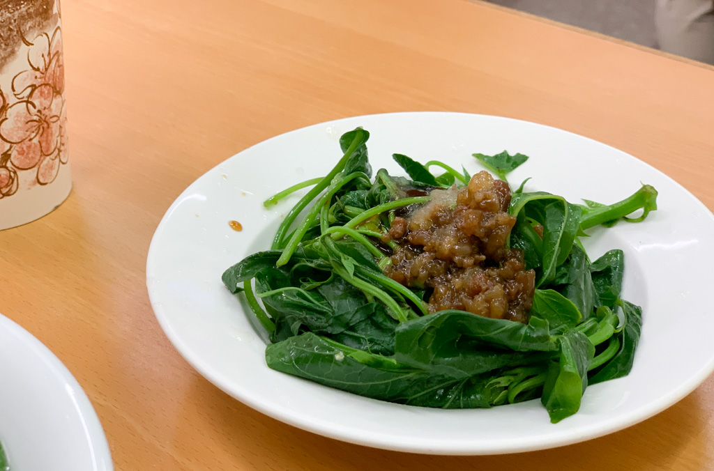 台南蛤蜊麵｜奇香蚌麵，湯頭極鮮美、蛤蜊又大顆的高C/P值成大美食小吃！