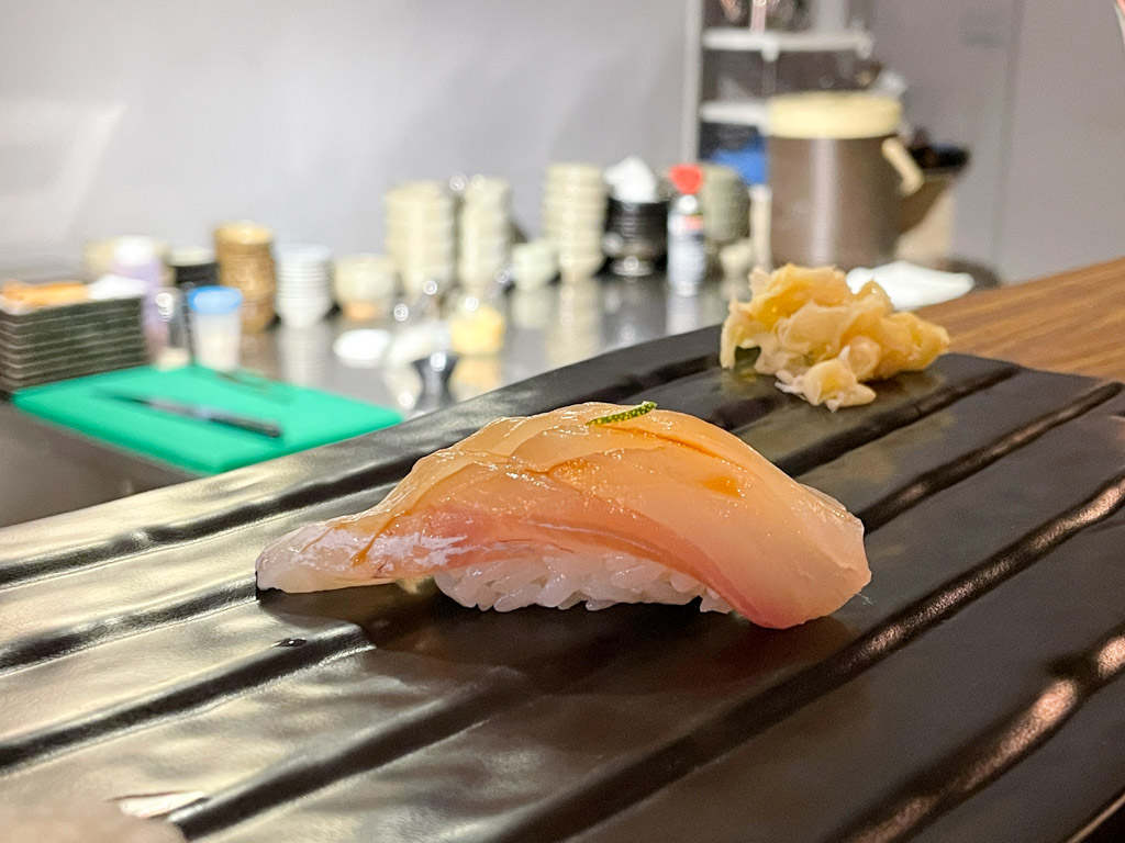 澐·壽司 Sushi Bar 握壽司、丼飯專賣店，當日新鮮食材上桌，近南紡購物中心