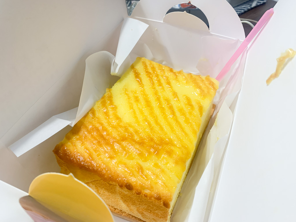 阿喜古早味現烤蛋糕, 安平美食, 安平伴手禮, 台南伴手禮, 台南古早味蛋糕, 黃金蜂蜜蛋糕
