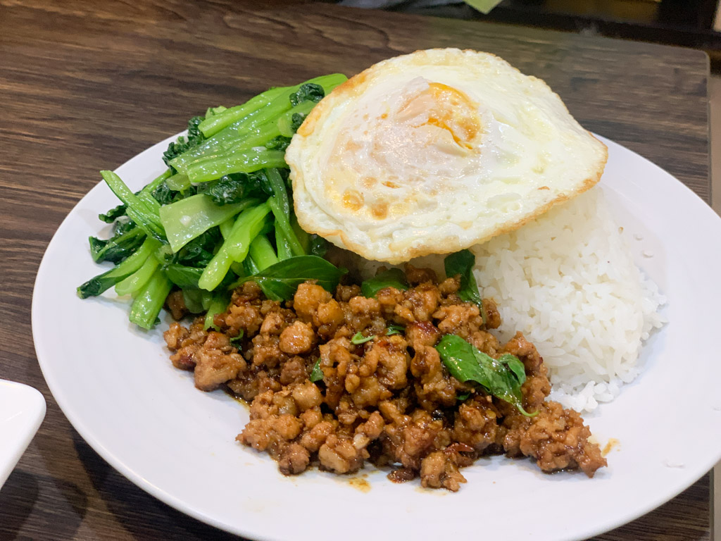 泰典2527泰式料理｜C/P值高高的平價泰式料理店，餐點美味、選擇多！