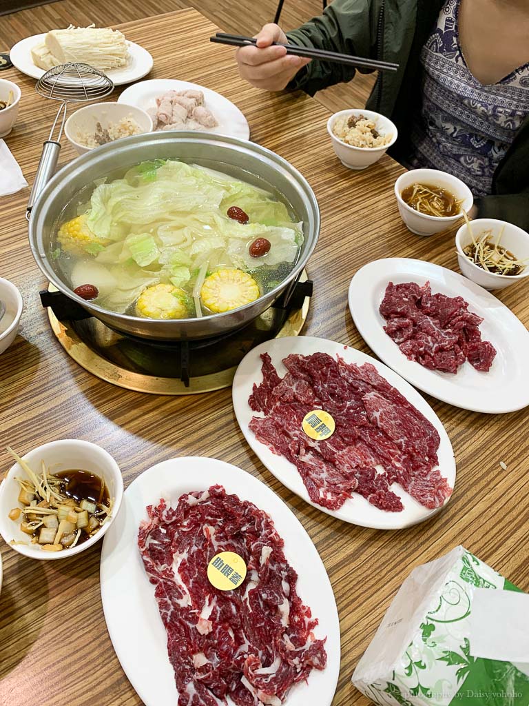 阿財牛肉湯, 阿財牛肉火鍋, 台南隱藏版美食, 安平美食, 阿財牛肉湯分店, 台南溫體牛, 安平牛肉湯