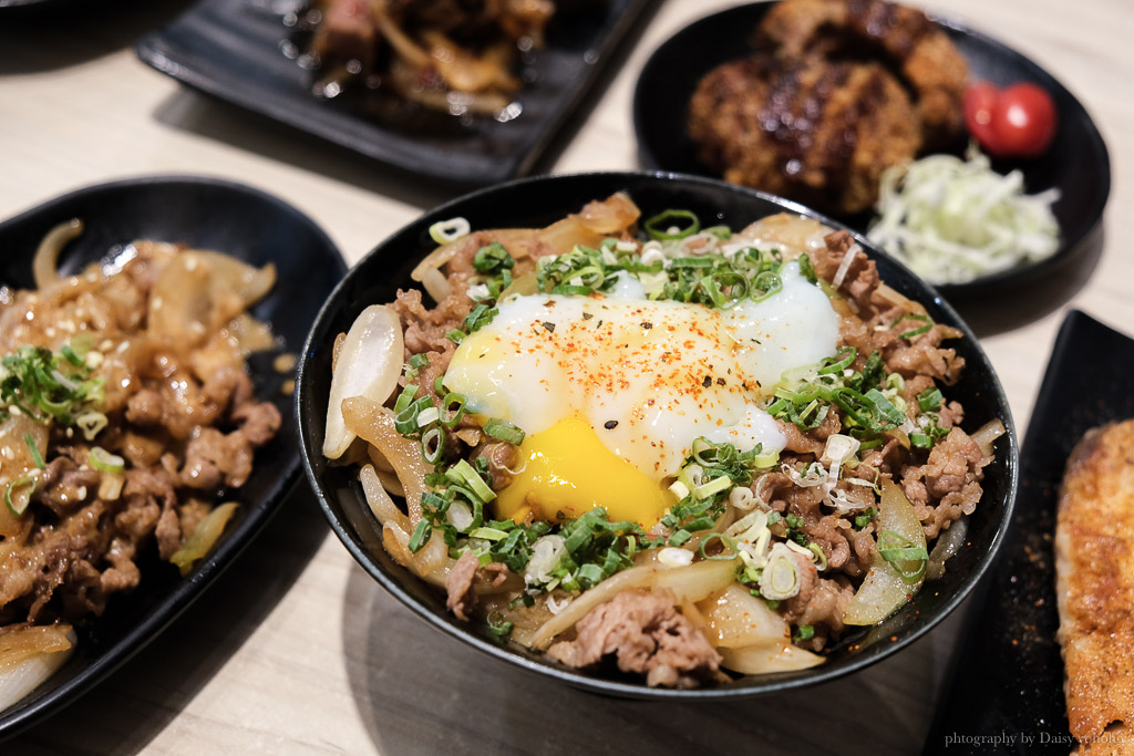 敲之助鉄板焼き • 牛丼 • 洋食, 台南鐵板燒, 南紡美食, 後甲圓環美食, 台南東區平價鐵板燒