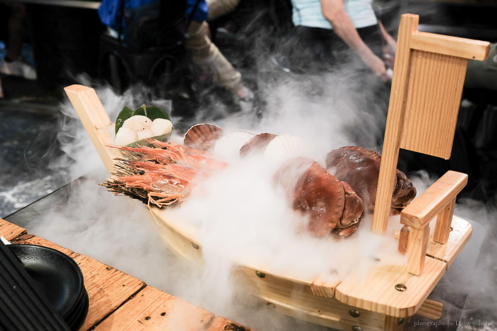尖叫 SCREAM 精緻炭火燒肉｜活跳跳泰國蝦、巨大蚵仔，還有超酷蟹膏料理！