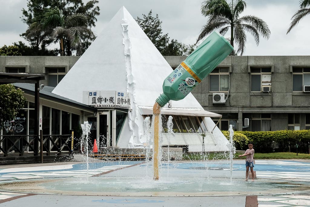 臺鹽通霄精鹽廠觀光工廠｜苗栗TAIYEN台鹽生技鹽来館，泡腳吃冰玩玩水