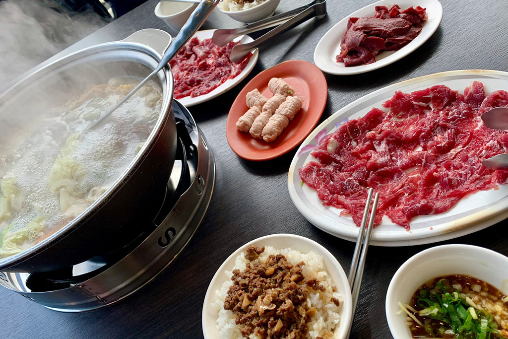 敲之助鉄板焼き • 牛丼 • 洋食｜南紡旁平價鐵板燒，內用白飯、湯品、飲料無限續！ @黛西優齁齁 DaisyYohoho 世界自助旅行/旅行狂/背包客/美食生活