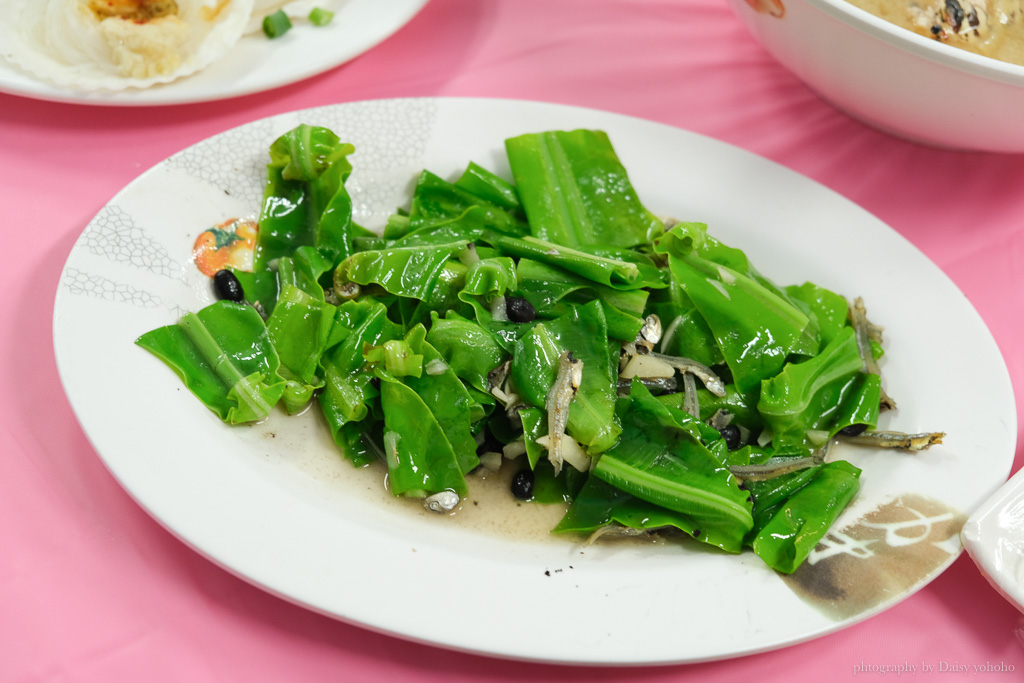 恆春後壁湖海鮮餐廳「阿興生魚片」墾丁超高C/P值海產店，百元吃20片生魚片！