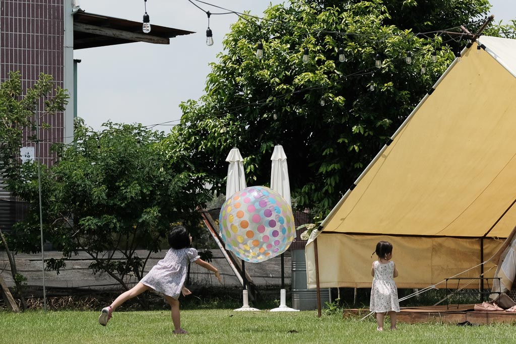 嘉義帳篷野餐「Picgather 吾友野事」環境超美的寵物友善餐廳，大草坪、白色貨櫃