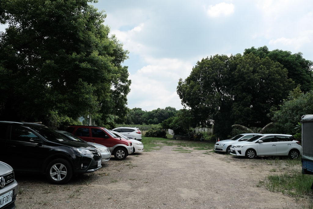 嘉義帳篷野餐「Picgather 吾友野事」環境超美的寵物友善餐廳，大草坪、白色貨櫃