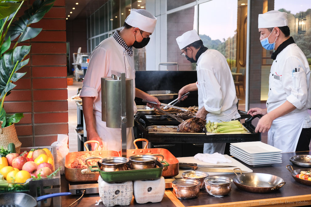 台北南港六福萬怡酒店「敘日全日餐廳」東南亞美食節，異國餐點吃到飽！