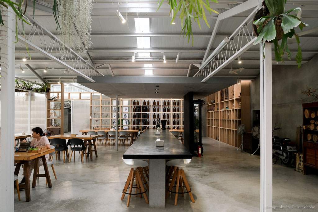 嘉義梅山景點·空氣圖書館｜植物系文青咖啡館、太平雲梯旁美食、鍋物、下午茶