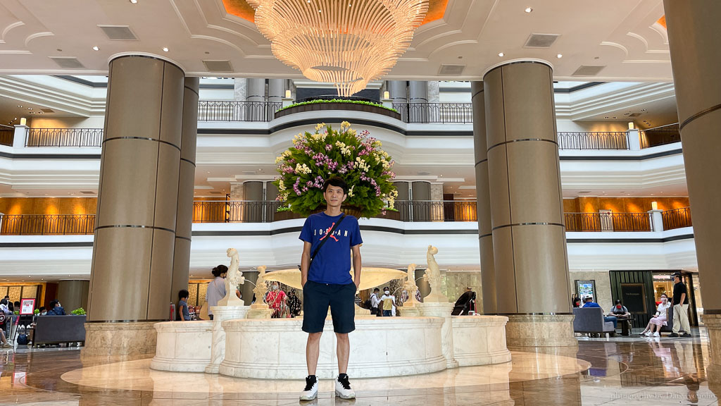 台北君悅酒店｜氣派非凡的大廳， 與台北101並肩，有景觀游泳池！住宿心得分享