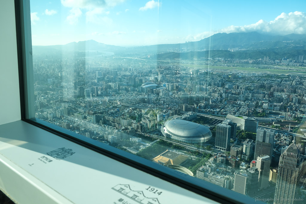 世界最高秘境花園，台北101觀景台的神秘通道「登頂101F」與藍天白雲並肩！