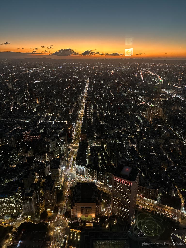 世界最高秘境花園，台北101觀景台的神秘通道「登頂101F」與藍天白雲並肩！