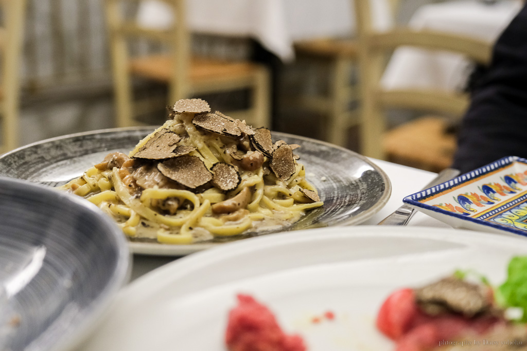 羅馬松露餐廳 Osteria Barberini》高貴食材中的平價價格，值得一吃嗎？我吃不懂真松露...