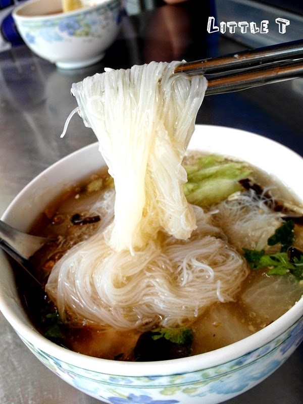 台南國華街小吃|阿婆魯麵,古早味老店,府城小吃