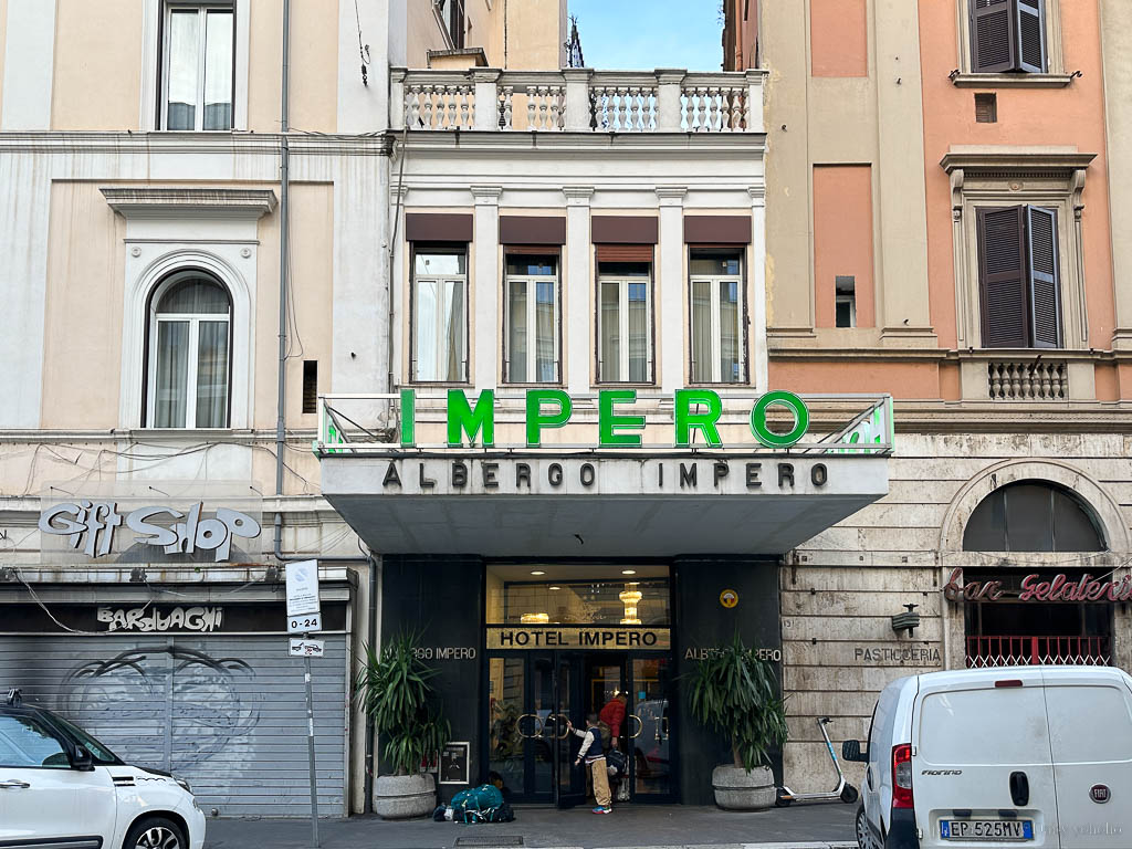 羅馬高C/P值住宿》Hotel Impero 帝苑飯店，附豐盛早餐，近Termini車站，但隔音超差！