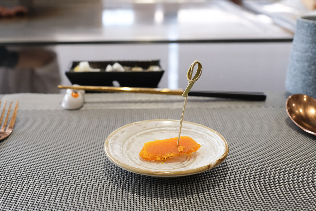明水然・樂-高雄三多店》一位難求的無菜單鐵板燒，高級料理約會餐廳