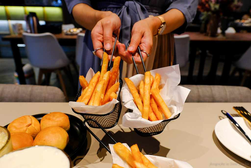 8德司創意餐館, 逢甲美食, 逢甲義大利麵, 逢甲海鮮塔, 台中海鮮塔, 台中餐酒館, 台中義大利麵