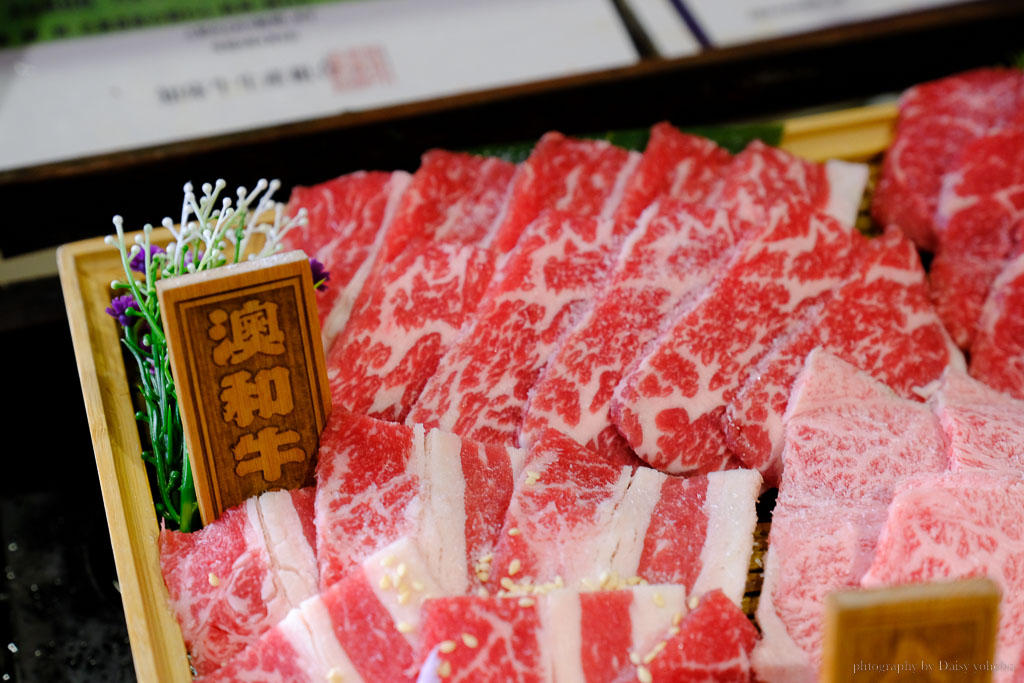 山鯨燒肉-漢口店》台中人氣燒肉，超華麗A5和牛寶箱，免費和服體驗讓人一秒到日本！