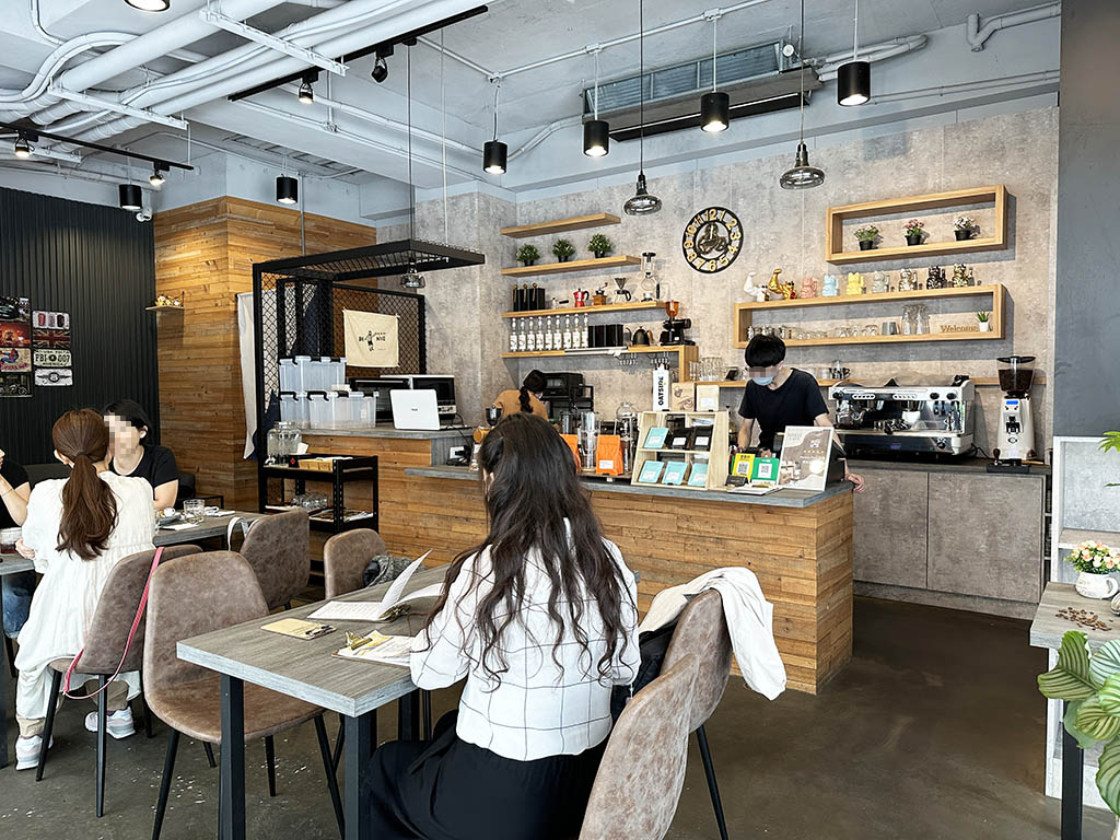 WEEEE CAFE｜台中西屯區早午餐，輕食咖啡廳、精緻下午茶，近捷運市政府站，小而巧Cafe