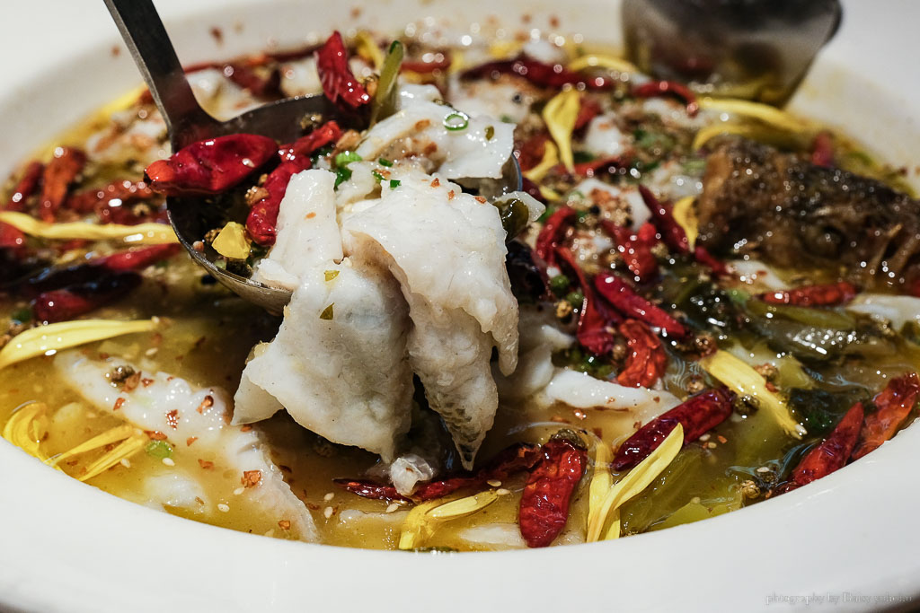 澳門倫敦人餐廳》太二酸菜魚，來自中國的知名老壇酸菜魚，麻辣加上酸香的重口味！