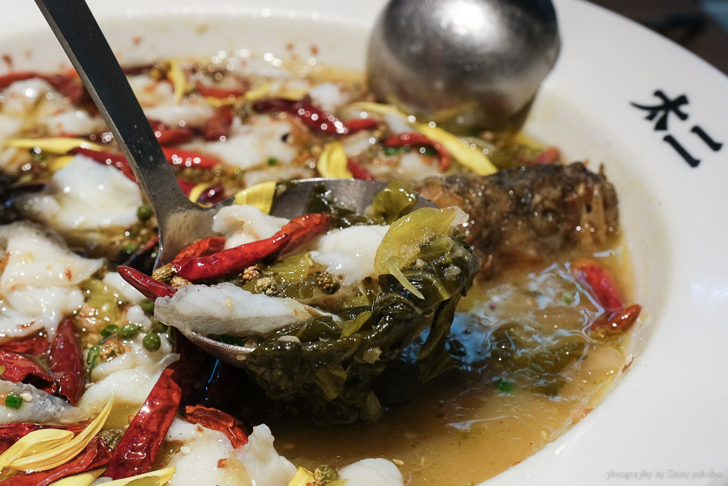 澳門倫敦人餐廳》太二酸菜魚，來自中國的知名老罈子酸菜魚，麻辣加上酸香的重口味！
