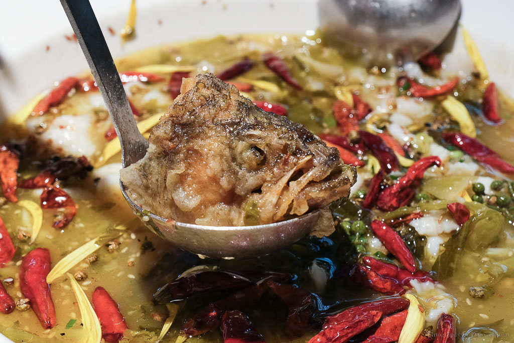 澳門倫敦人餐廳》太二酸菜魚，來自中國的知名老罈子酸菜魚，麻辣加上酸香的重口味！