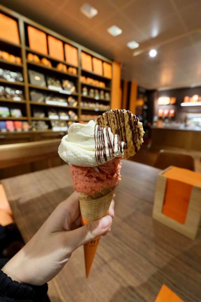 茵特拉肯 Vanini Swiss Chocolate 1871》頂級巧克力店的超美味冰淇淋 Gelato！