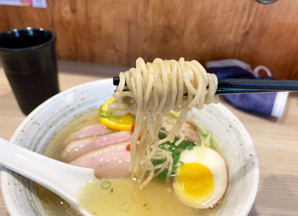 麵屋秋鳴拉麵｜台中南區中山醫貍匠派拉麵，鴨肉叉燒特色拉麵美食，客製化日式料理