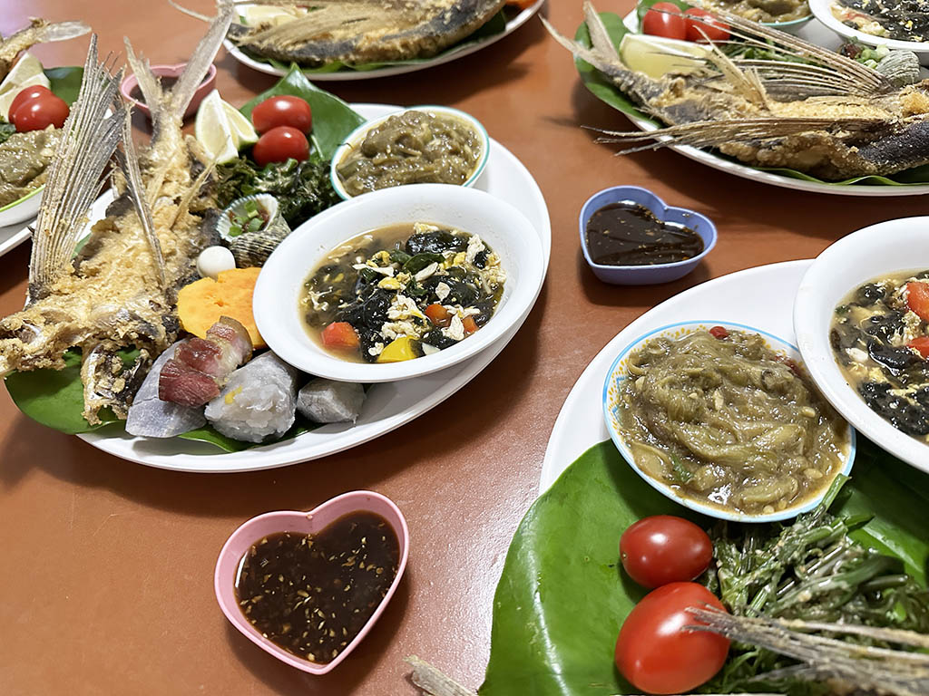 蘭嶼隱藏版飛魚美食》老椰食堂達悟族風味餐，椰油部落在地食材蘭嶼原住民美食