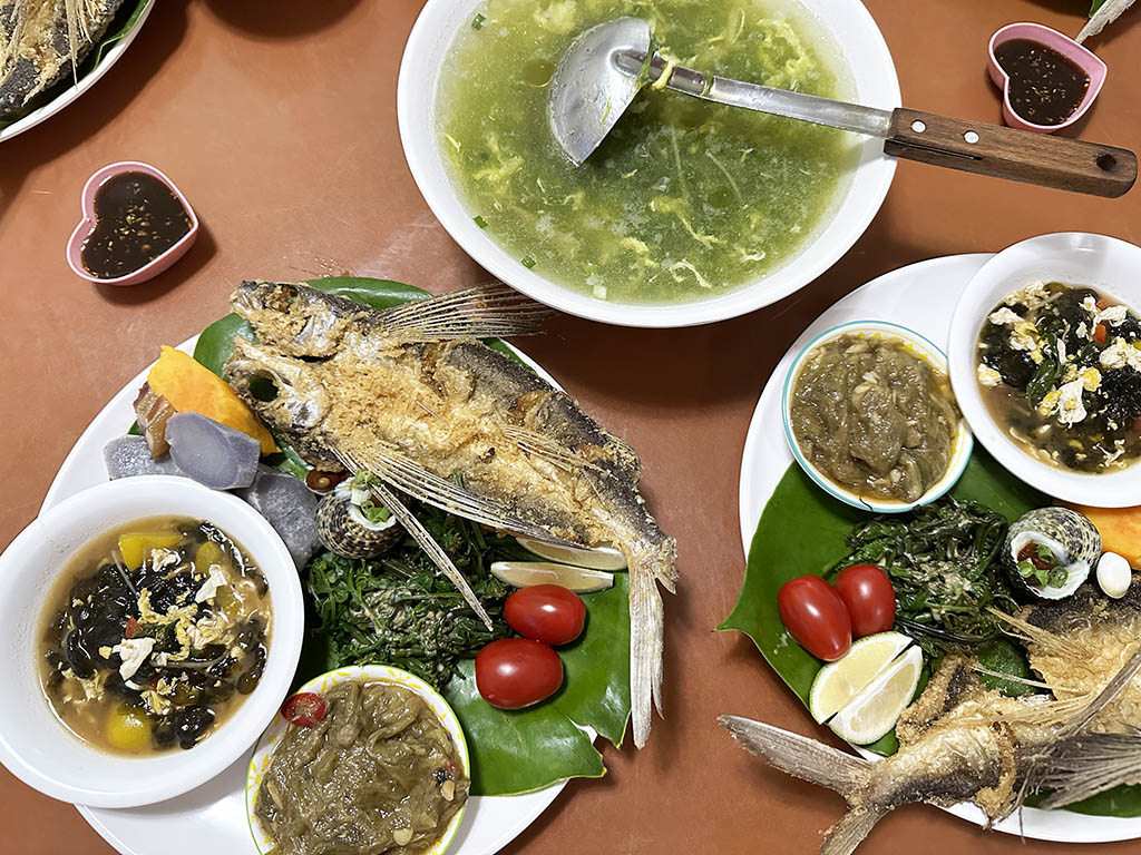 蘭嶼隱藏版飛魚美食》老椰食堂達悟族風味餐，椰油部落在地食材蘭嶼原住民美食