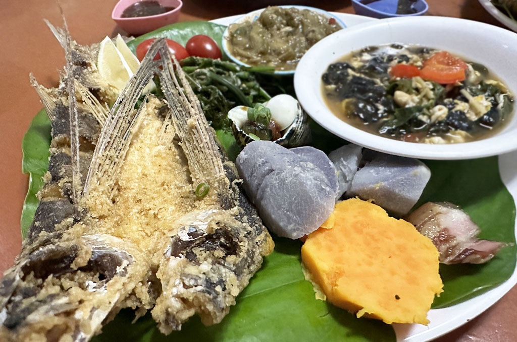 蘭嶼隱藏版飛魚美食》老椰食堂達悟族風味餐，椰油部落在地食材蘭嶼原住民美食