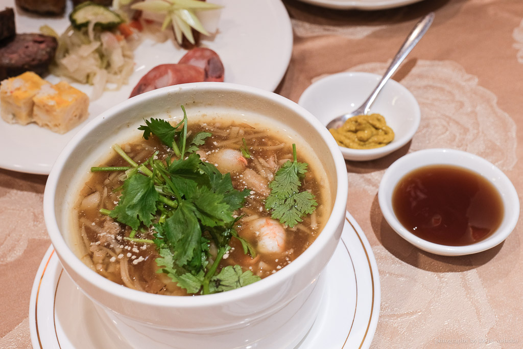 阿霞飯店, 阿霞飯店雙人套餐, 紅蟳米糕, 台南老店, 台南臺菜, 台南合菜, 台南柑蟹禮, 虱目魚餅