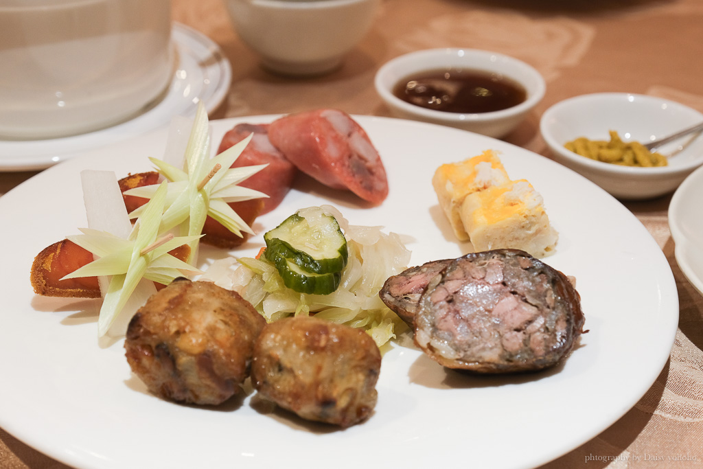 台南阿霞飯店雙人套餐》美味古早味手路菜，線上訂位，免排隊就吃得到！