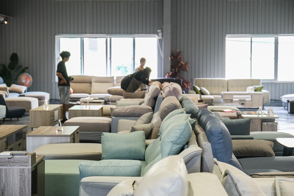 台南永康手工沙發、床墊「起家生活」，成家專案超划算價格，一次買齊新家傢俱！