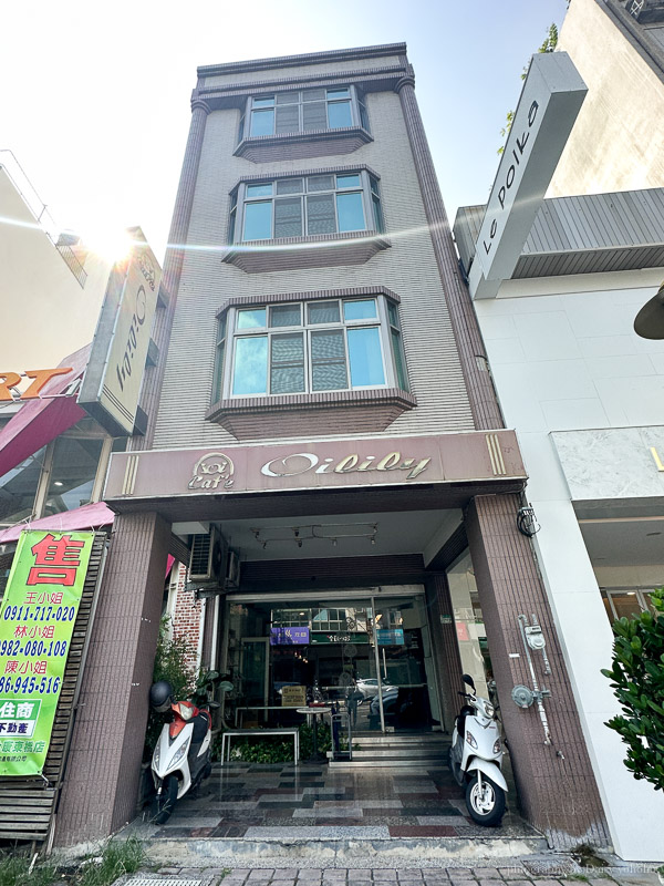 Oilily Cafe｜台南老字號早午餐店，大份量餐點，麵包任選，推奶酥厚片！