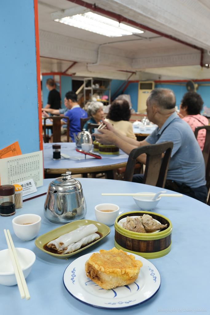 澳門60年粵式茶樓「蘭香閣」懷舊飲茶，大推蛋黃煎米雞，脆脆涮口超好吃！