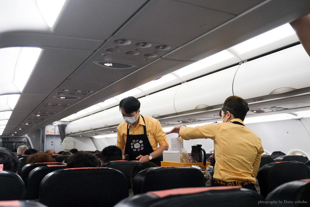 台灣虎航-澳門飛行紀錄》A320 CEO 高雄出發超方便，『虎舒適』翹腳坐！