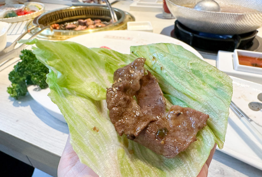 三山燒肉｜輕井澤集團最新燒肉品牌！創新蔬菜盤，火鍋燒肉一次滿足。近捷運水安宮站