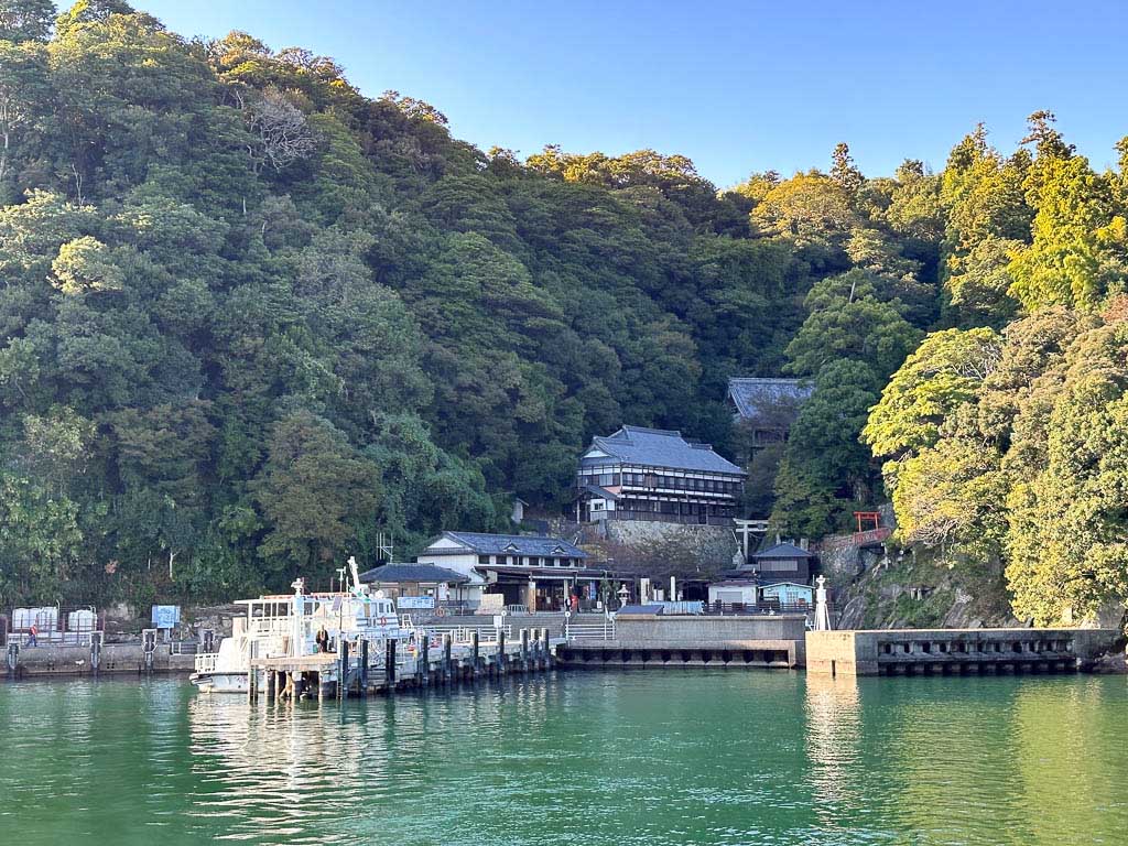 日本琵琶湖一日遊》百年國寶彥根城與搭船探訪神明居住的竹生島，吸收滿滿能量