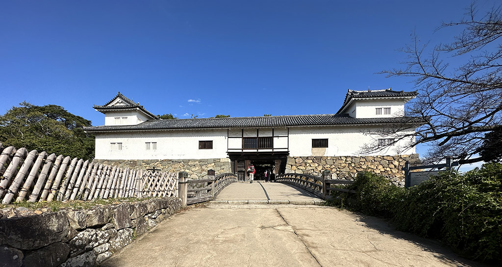 日本琵琶湖一日遊》百年國寶彥根城與搭船探訪神明居住的竹生島，吸收滿滿能量