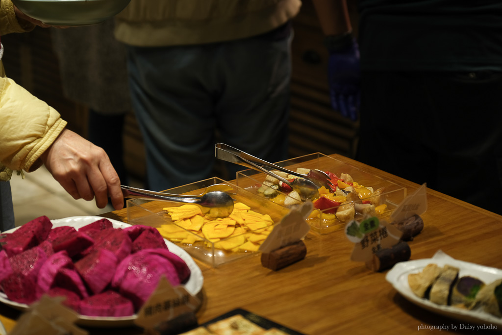 蟬說：霧繞一泊二食｜富士櫻圍繞、雲海相依的豪華帳篷、露營車體驗！