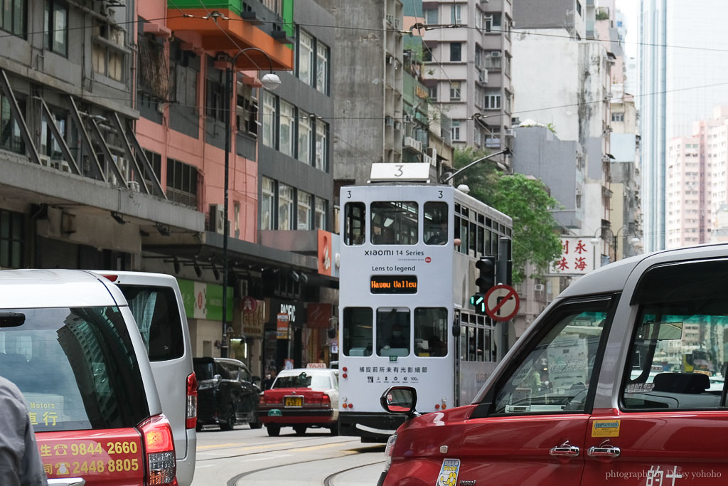 香港叮叮車｜後面上車免刷卡，前面下車再刷卡