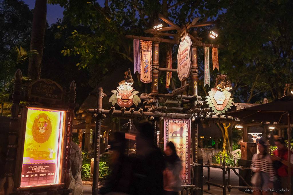 帶寶寶去香港迪士尼樂園，嬰兒在迪士尼可以玩什麼？開箱魔雪奇緣世界園區，艾爾戴倫城堡好夢幻，雪寶太可愛！