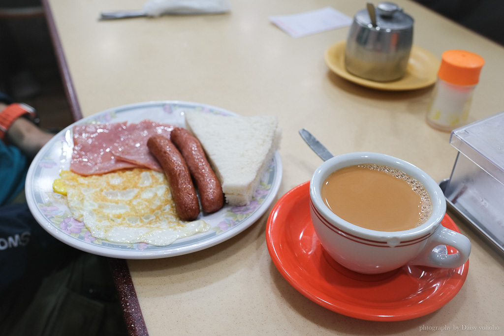 香港早餐, 香港美食, 生記粥品專家, 生記粥品推薦, 生記牛肉豬潤粥, 上環美食, 米其林推薦美食