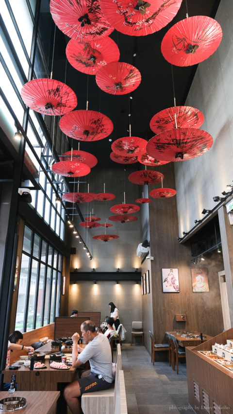 燒瓶子彰化店｜燒瓶子大肆の鍋，彰化宵夜火鍋，親子友善餐廳，蔬菜自助吧吃到飽