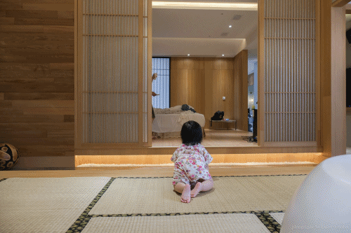 朵茉行館｜親子友善和式套房，帶寶寶入住台中豪宅式汽車旅館，KTV、大浴池、按摩椅！