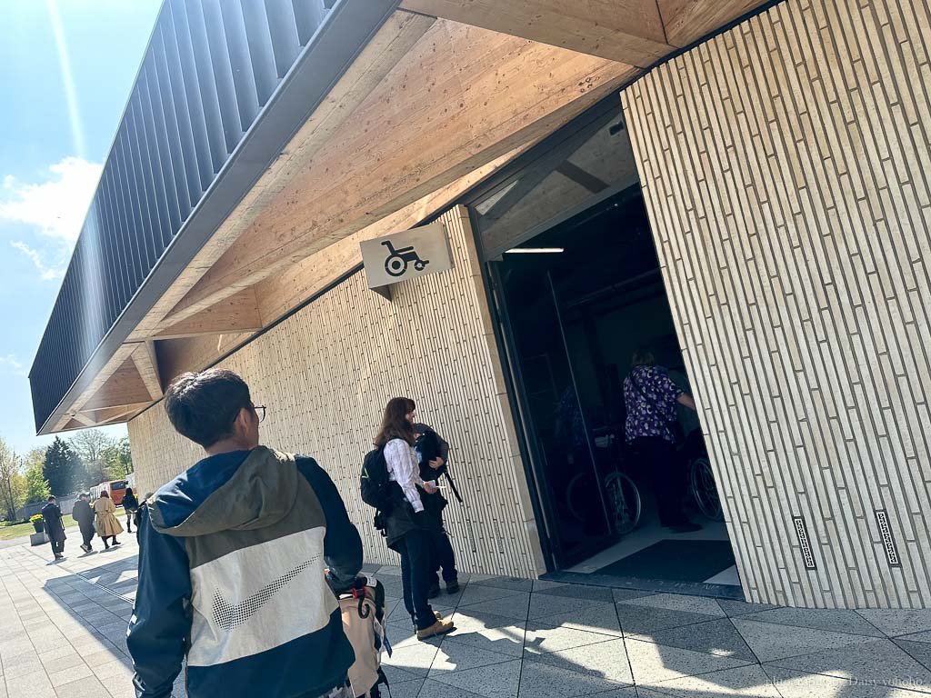 庫肯霍夫花園攻略與參觀心得, 庫肯霍夫花園行李寄放 , 庫肯霍夫花園接駁巴士